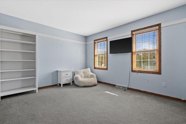 504 Fairview CIRCLE, Waterford, WI 53185