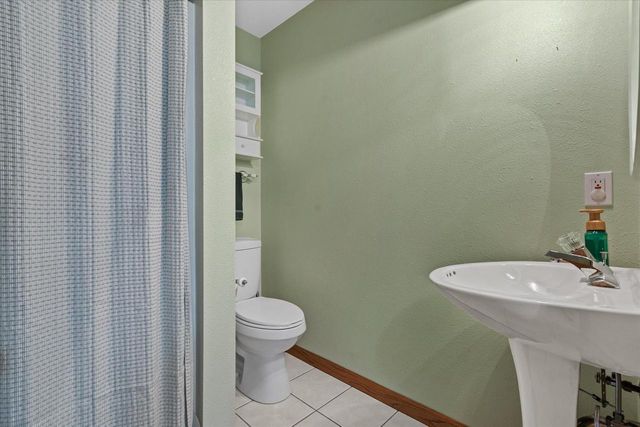 504 Fairview CIRCLE, Waterford, WI 53185