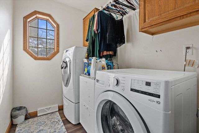 504 Fairview CIRCLE, Waterford, WI 53185