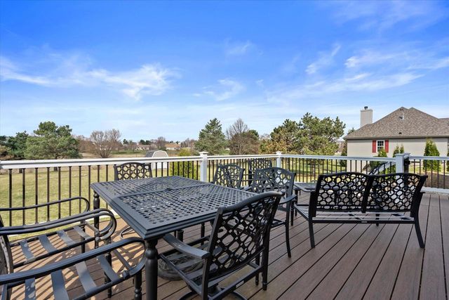 504 Fairview CIRCLE, Waterford, WI 53185