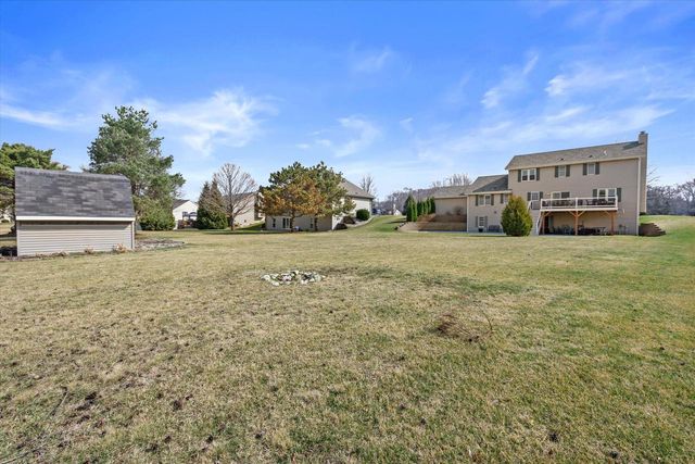 504 Fairview CIRCLE, Waterford, WI 53185