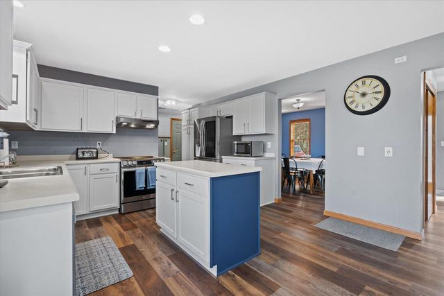 504 Fairview CIRCLE, Waterford, WI 53185