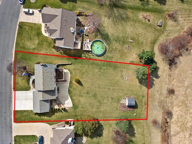 504 Fairview CIRCLE, Waterford, WI 53185