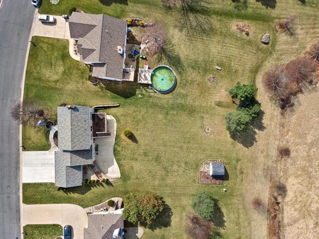 504 Fairview CIRCLE, Waterford, WI 53185