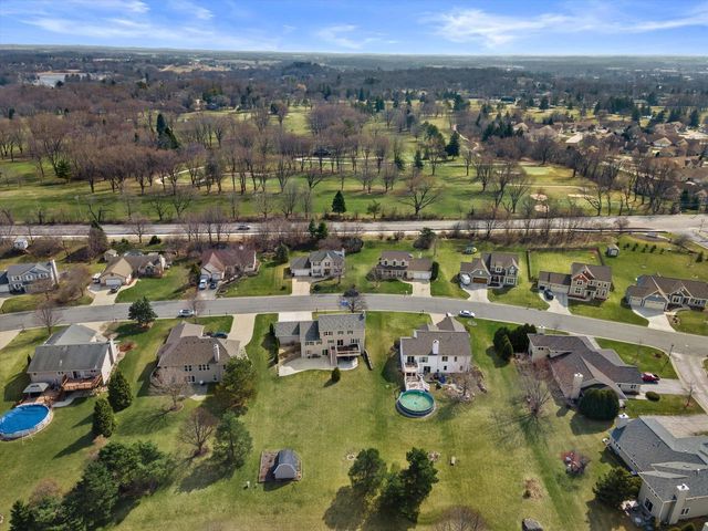 504 Fairview CIRCLE, Waterford, WI 53185