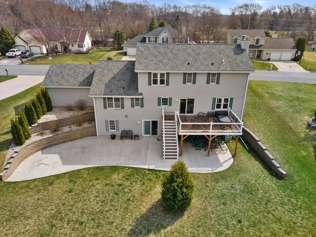 504 Fairview CIRCLE, Waterford, WI 53185