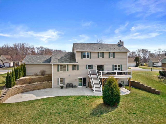 504 Fairview CIRCLE, Waterford, WI 53185