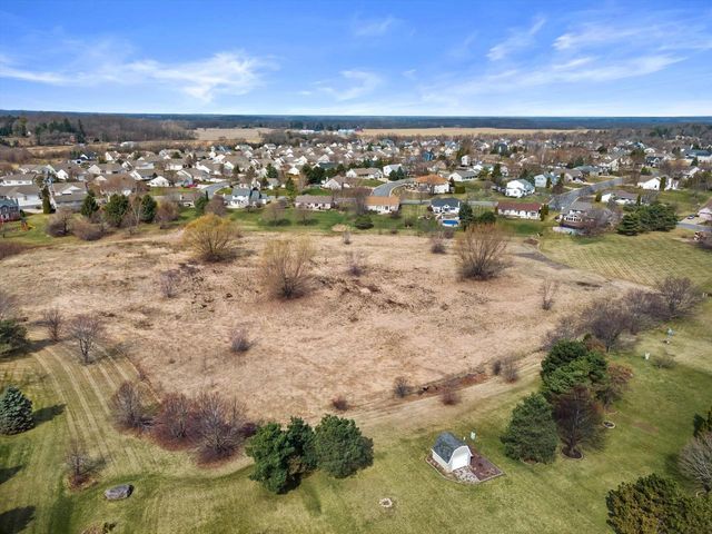 504 Fairview CIRCLE, Waterford, WI 53185