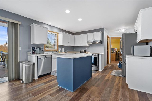 504 Fairview CIRCLE, Waterford, WI 53185