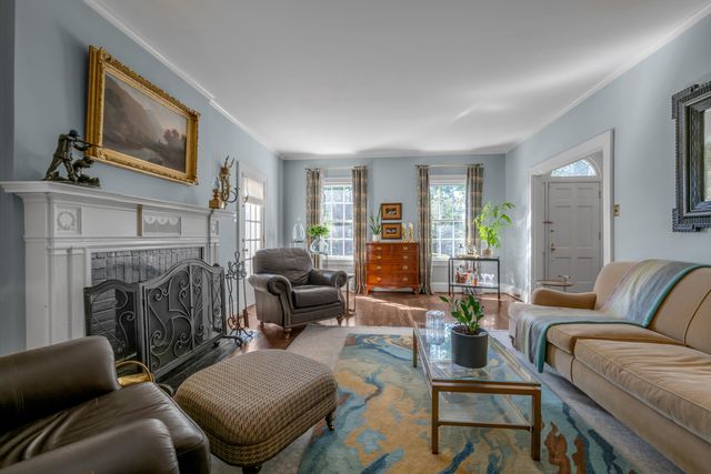 245 Holiday Road, Lexington, KY 40502
