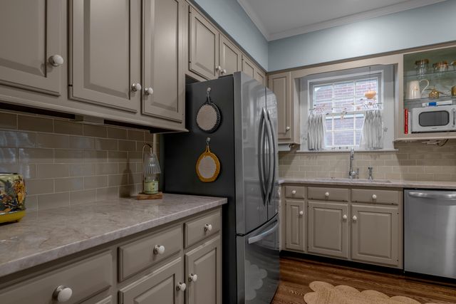 245 Holiday Road, Lexington, KY 40502