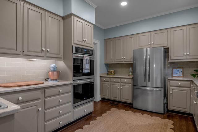 245 Holiday Road, Lexington, KY 40502
