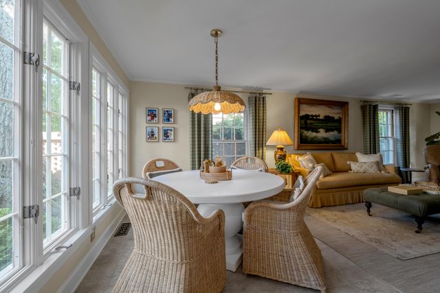 245 Holiday Road, Lexington, KY 40502