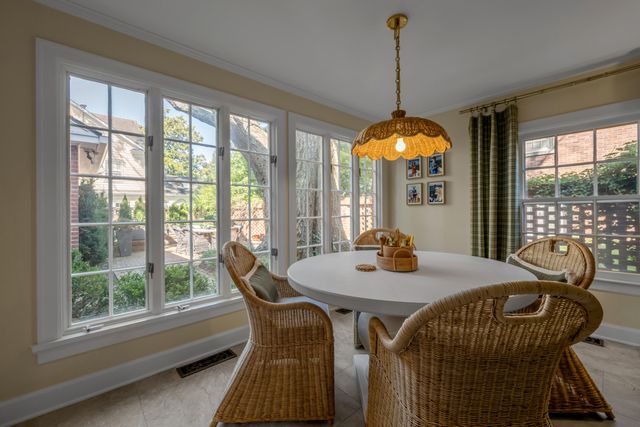245 Holiday Road, Lexington, KY 40502