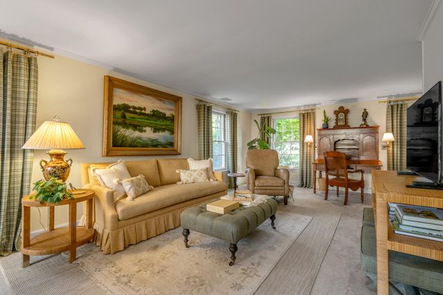 245 Holiday Road, Lexington, KY 40502