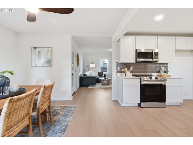 2530 26TH Ave, Forest Grove, OR 97116