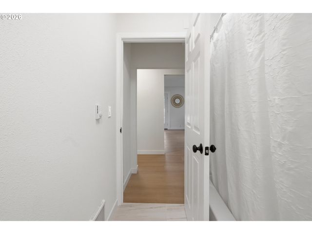 2530 26TH Ave, Forest Grove, OR 97116