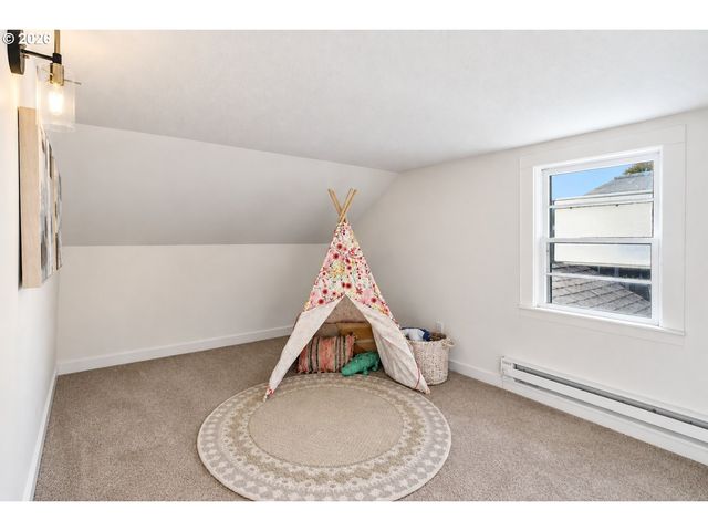 2530 26TH Ave, Forest Grove, OR 97116