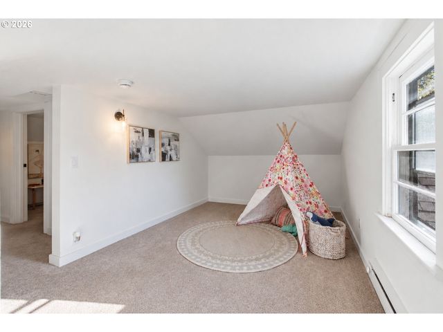 2530 26TH Ave, Forest Grove, OR 97116