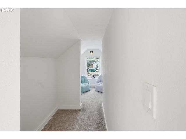 2530 26TH Ave, Forest Grove, OR 97116
