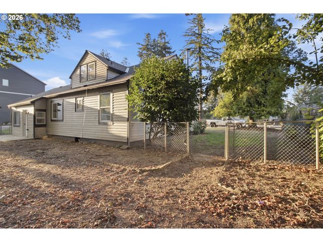 2530 26TH Ave, Forest Grove, OR 97116