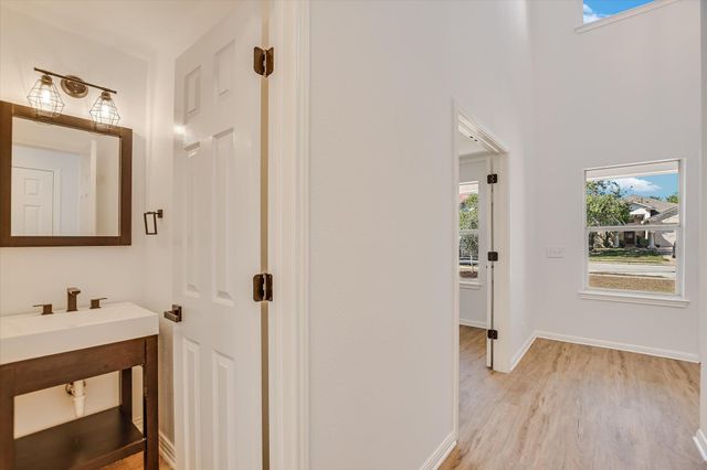 708 Camino Real DR, Leander, TX 78641
