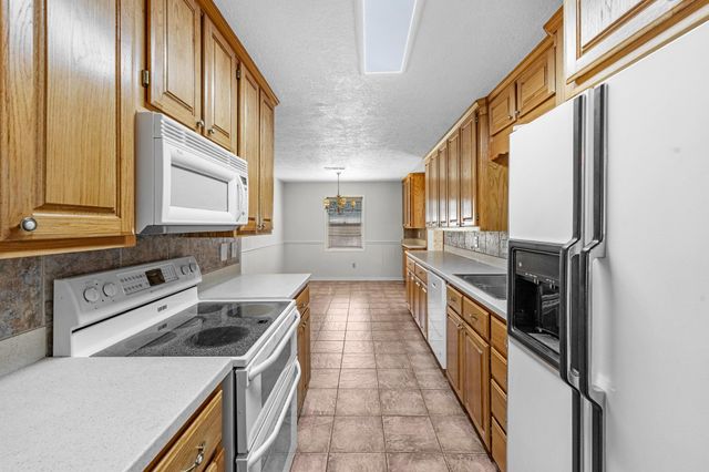 5105 Interlachen Street, Baytown, TX 77521