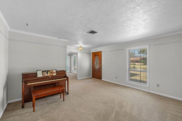 5105 Interlachen Street, Baytown, TX 77521