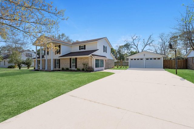 5105 Interlachen Street, Baytown, TX 77521