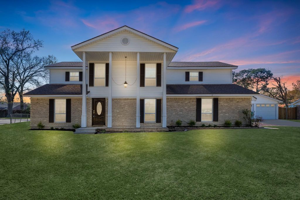 5105 Interlachen Street, Baytown, TX 77521