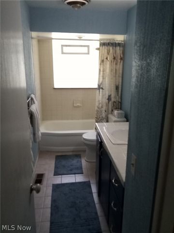 421 Harris Road, Richmond Heights, OH 44143