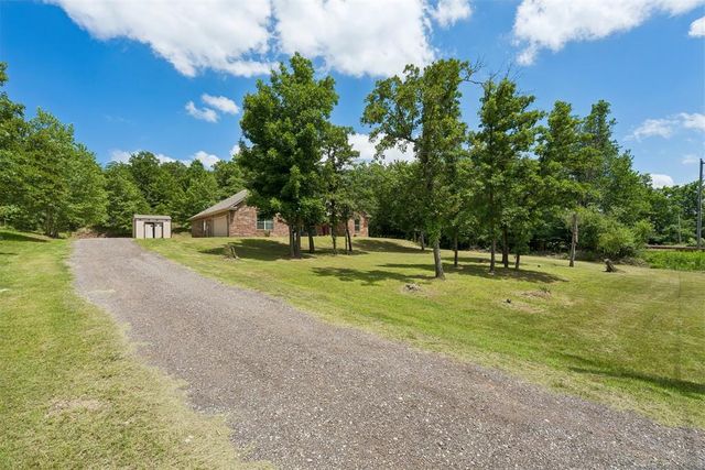 17252 Meadow Lake Circle, Newalla, OK 74857