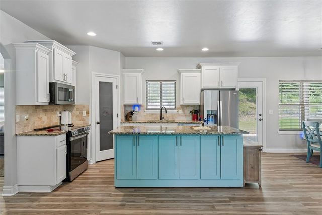 17252 Meadow Lake Circle, Newalla, OK 74857