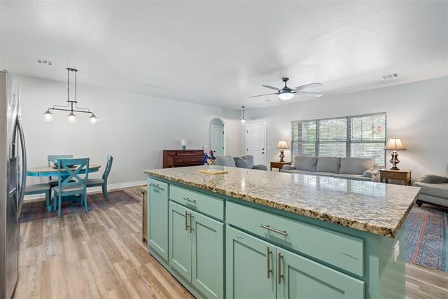 17252 Meadow Lake Circle, Newalla, OK 74857