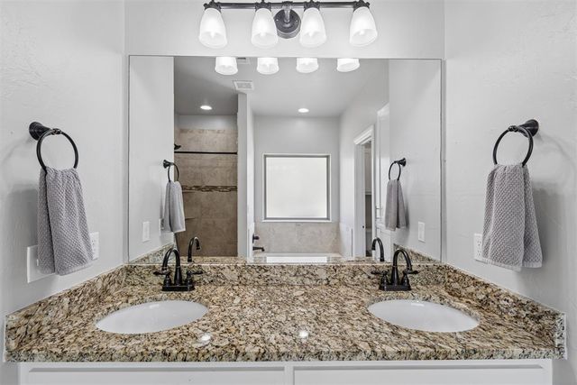 17252 Meadow Lake Circle, Newalla, OK 74857