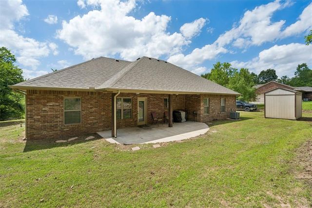 17252 Meadow Lake Circle, Newalla, OK 74857