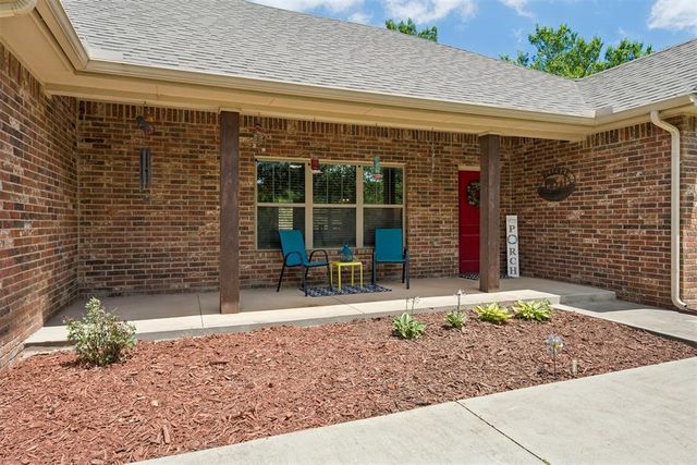 17252 Meadow Lake Circle, Newalla, OK 74857