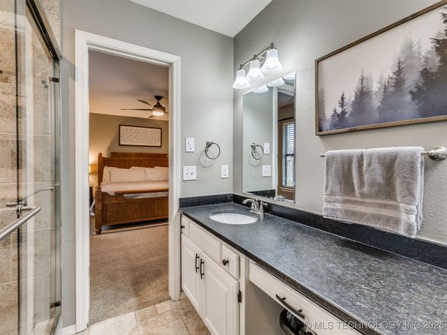 8621 S Fawnwood Court, Broken Arrow, OK 74011