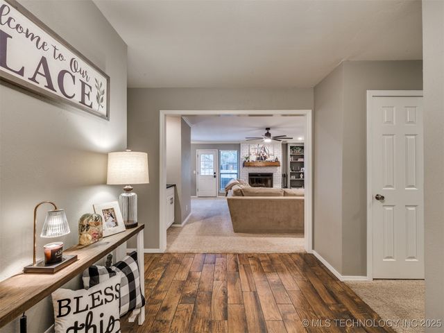 8621 S Fawnwood Court, Broken Arrow, OK 74011