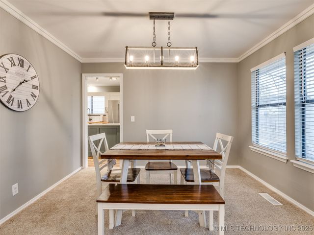 8621 S Fawnwood Court, Broken Arrow, OK 74011