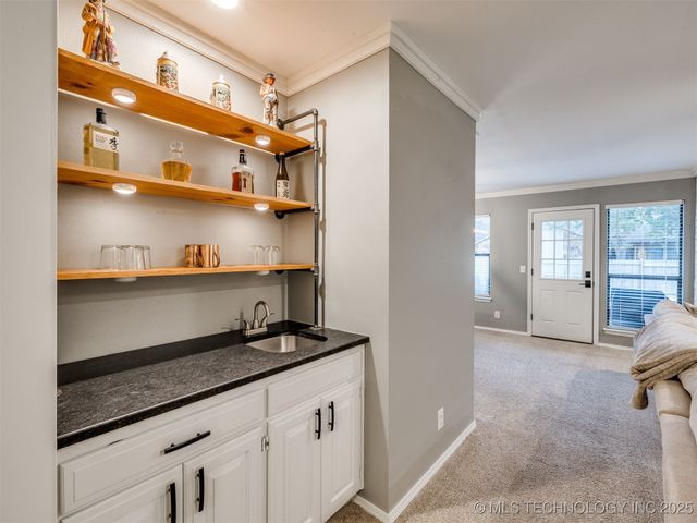 8621 S Fawnwood Court, Broken Arrow, OK 74011