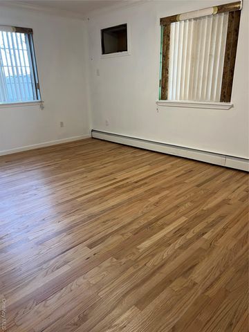 169-11 105 Ave 1, Jamaica, NY 11433