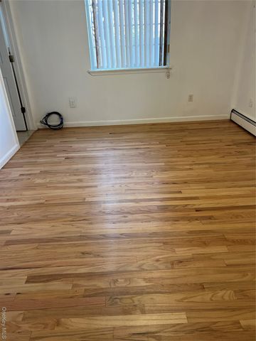 169-11 105 Ave 1, Jamaica, NY 11433