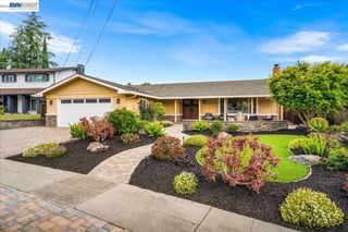7295 Kolb Pl, Dublin, CA 94568