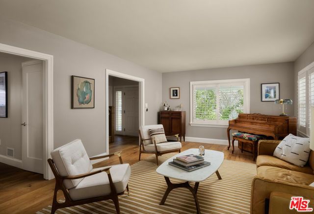 4753 Ambrose Avenue, Los Angeles, CA 90027