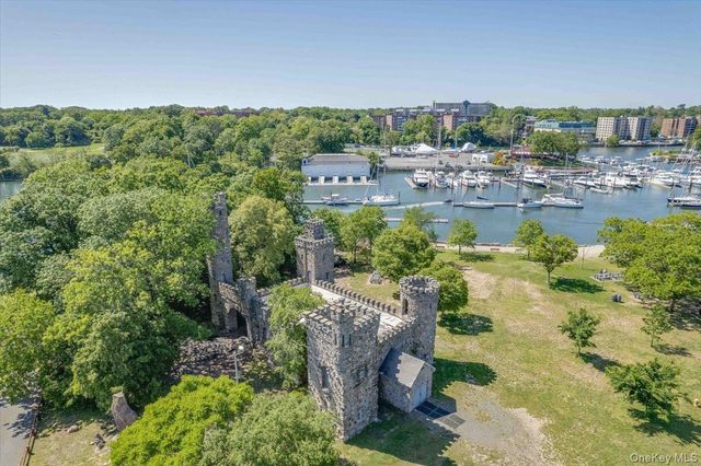 126 Church Street 3M, New Rochelle, NY 10805