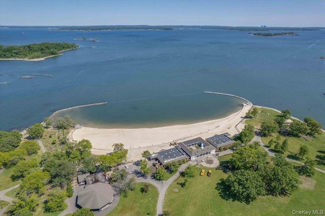 126 Church Street 3M, New Rochelle, NY 10805