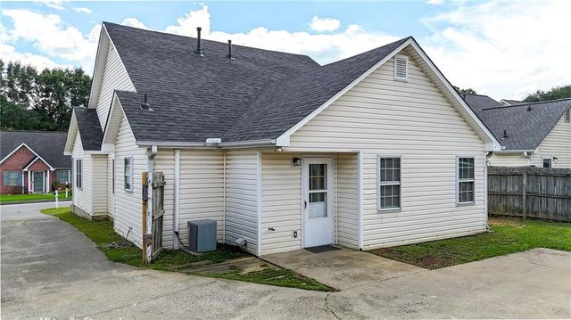 69 Pointe North Drive, Cartersville, GA 30120