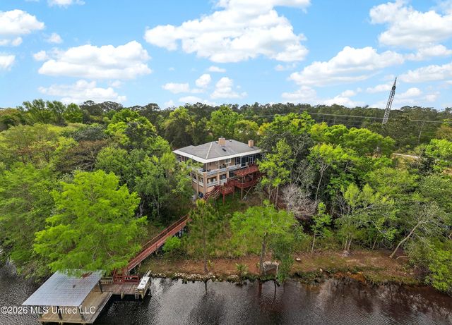 10418 Malahini Place, Diamondhead, MS 39525