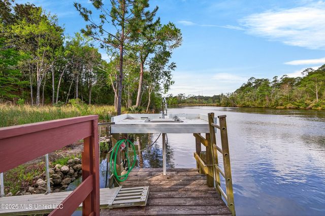 10418 Malahini Place, Diamondhead, MS 39525